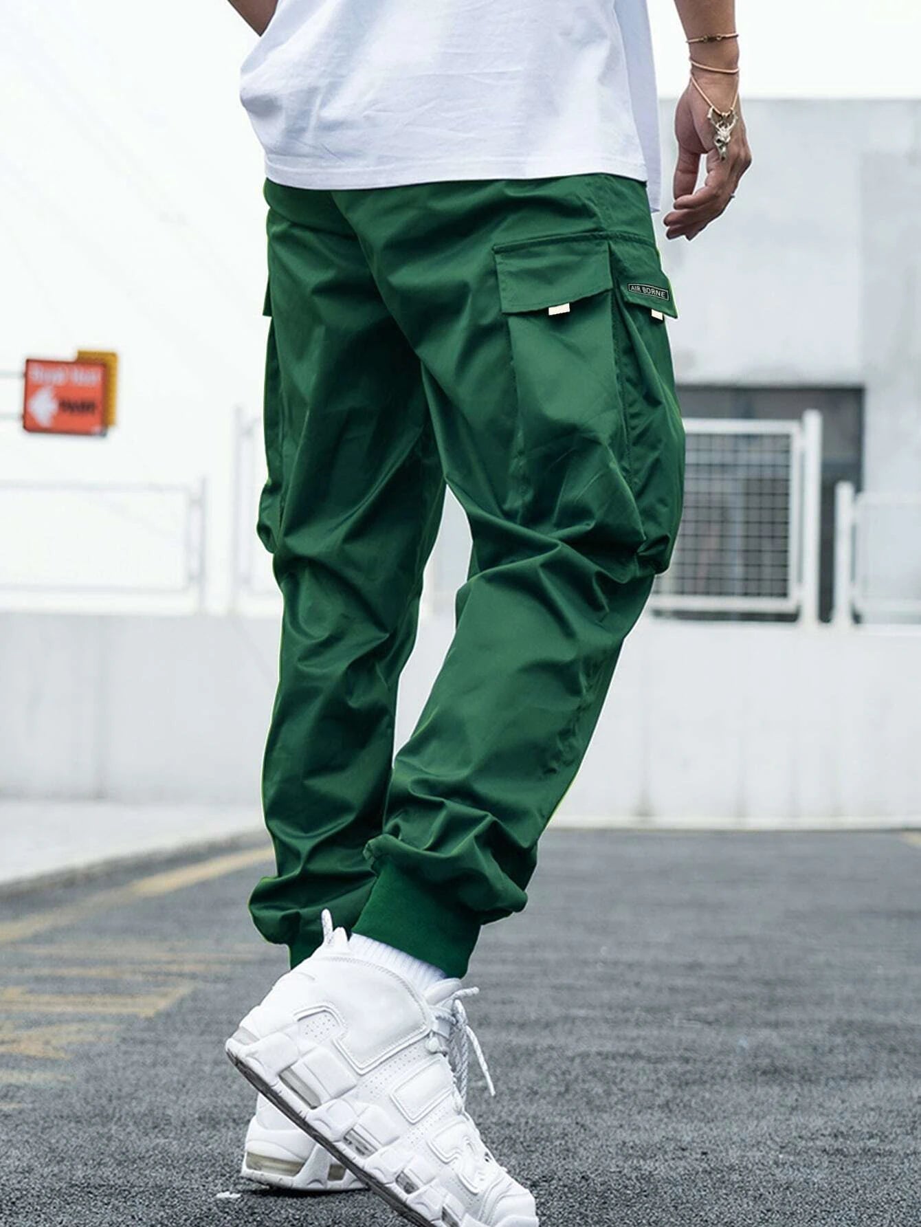 Manfinity Hypemode Men Letter Graphic Flap Pocket Drawstring Waist Cargo Pants, Back to School